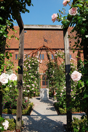 Kloster in Ystad flickr @bjaglin