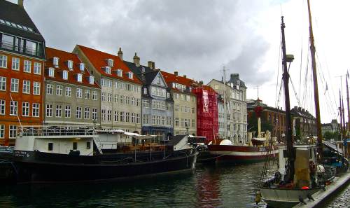 Nyhavn in Kopenhagen mit historischen Schiffen @reiseidylle